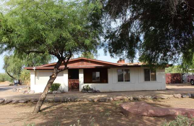 2615 N Mesa Drive - 2615 North Mesa Drive, Mesa, AZ 85201