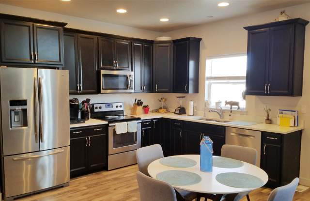 4285 E. Hill View Dr. Gallery 3