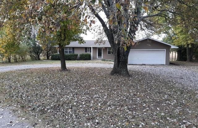 13562 E 450 Road - 13562 Northeast Robson Road, Rogers County, OK 74017