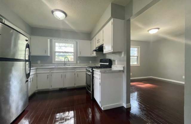 247 Winifred Street E - 247 Winifred Street East, St. Paul, MN 55107