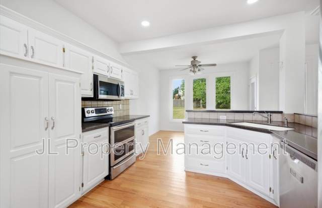 14874 South Summit Street Gallery 1
