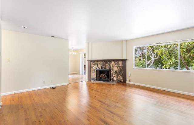 2120 San Antonio Ave #E - 2 bedroom | 2 bath | Upper unit photos photos