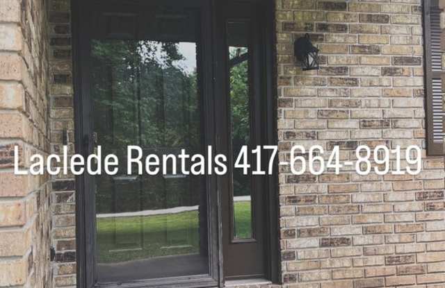 3 BEDROOM 2 BATHROOM HOUSE WITH 2 CAR GARAGE Gallery 4
