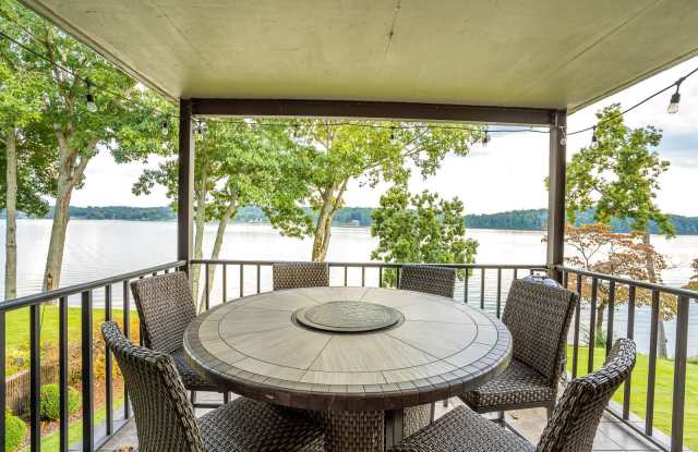 4328 Lakeshore Ln - 4328 Lakeshore Lane, Chattanooga, TN 37415