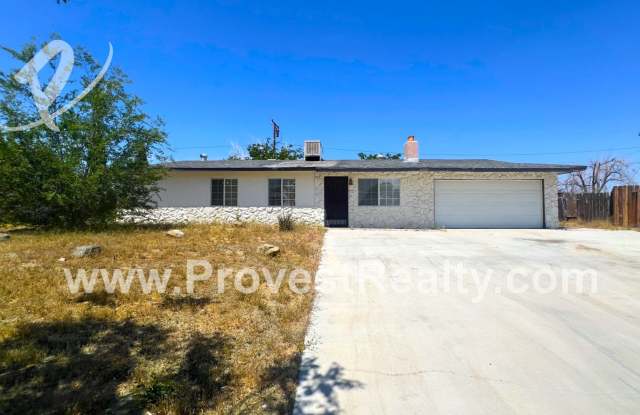 3 Bed, 2 Bath Victorville Home With Bonus Room!! - 15002 Jordan Place, Victorville, CA 92394