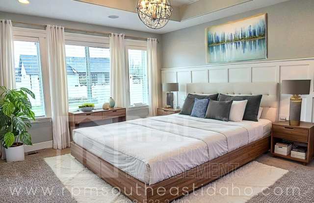 Gorgeous 6 Bedroom, 3 Bathroom Home in Mountain Bend in Ammon - By Real Property Management photos photos