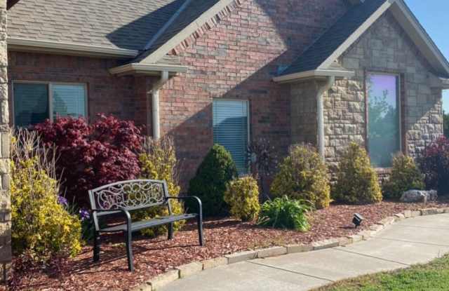 1001 Baybrook Dr photos photos