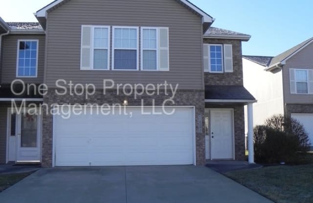 1609 Northwest Jordan Court - 1609 Northwest Jordan Court, Blue Springs, MO 64015