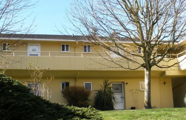 U-Village /Sandpoint Condo - 4715 40th Avenue Northeast, Seattle, WA 98105