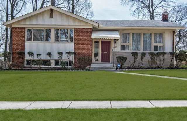 Beautiful bright 4BR 2.5 BA - nice upgrades, great location! - 1802 Ladd Street, Wheaton, MD 20902