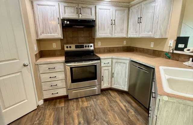 Located in Caldwell, ID, this 3-bedroom, 2-bath home offers thoughtful layout and convenient features. Gallery 4
