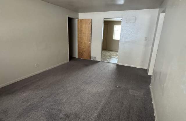 8746 West Carmen Avenue - 4 Gallery 2