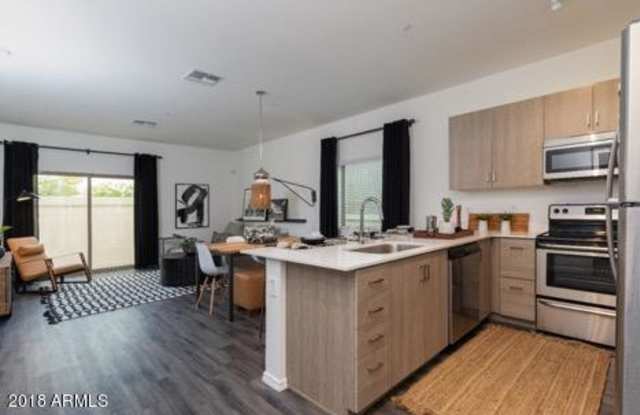 35035 N North Valley Parkway Gallery 2