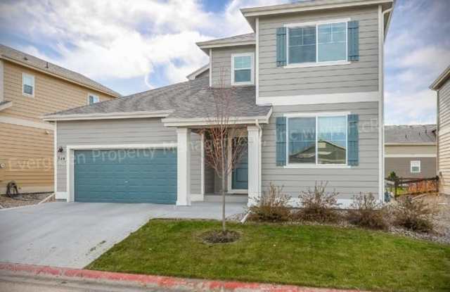 Beautiful 4-Bedroom Home in North Fort Collins! - 514 Walhalla Court, Fort Collins, CO 80524