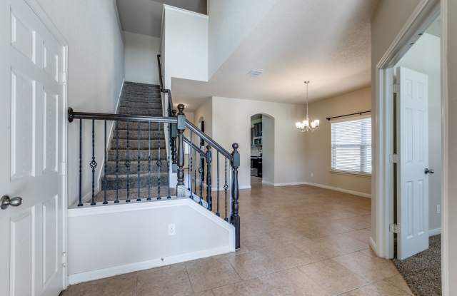 SPACIOUS 4-BEDROOM HOME IN CONVERSE Gallery 4