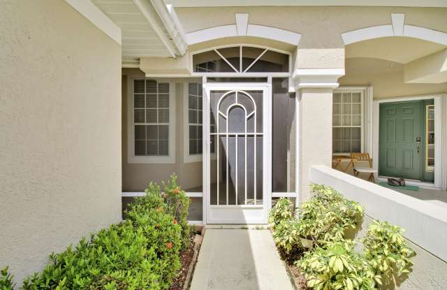 1667 SW Harbour Isles Circle Gallery 4