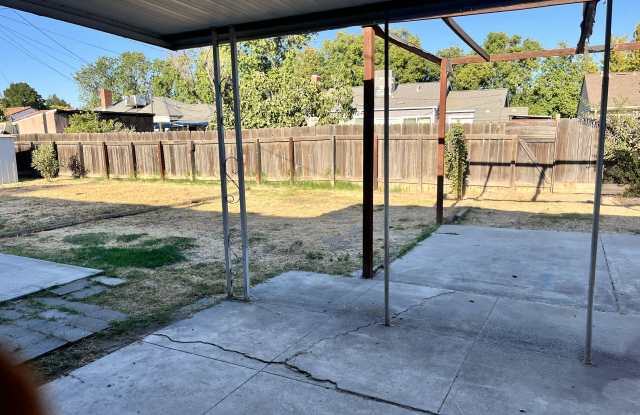 1541 Circle Lane - 1541 Circle Lane, Newman, CA 95360