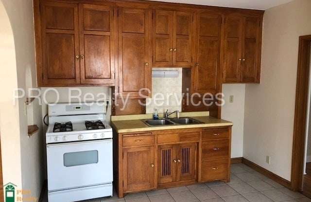 1814 North 44th Avenue Unit: 4 Gallery 2