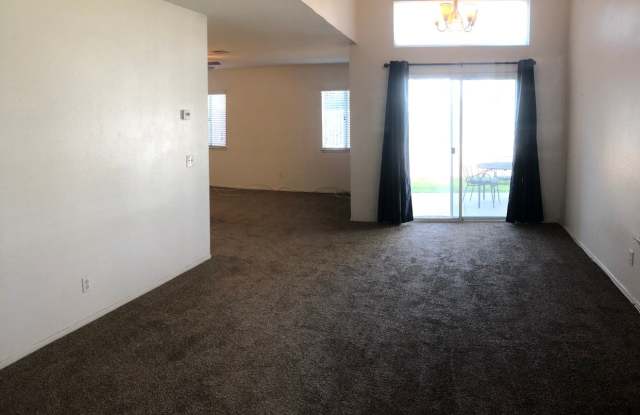 Desirable 3 bedroom / 2.5 Bathroom Mission Grove, Riverside Home Gallery 3