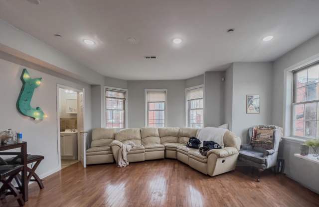 1857 N 17TH Street Gallery 2