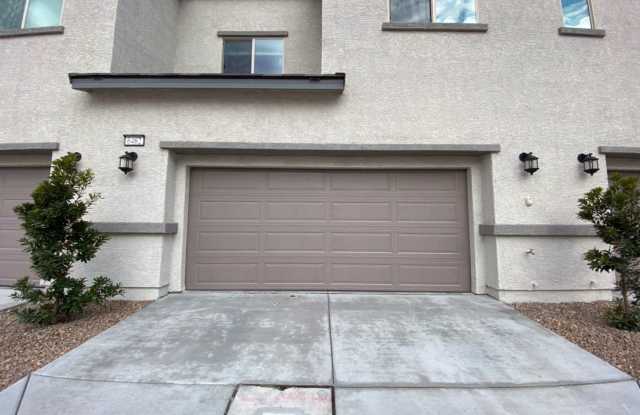 6462 Silver Estate St., Gallery 2