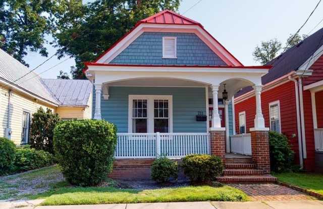 211 Telfair Street photos photos