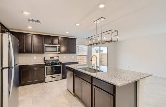*$1,800 first month’s rent with move-in by 10/01/26* BUILT IN 2022 - 4 bedroom in Centennial Hills with a LOFT! Gallery 4