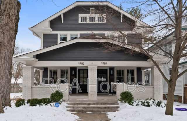 4704 Broadway Street photos photos