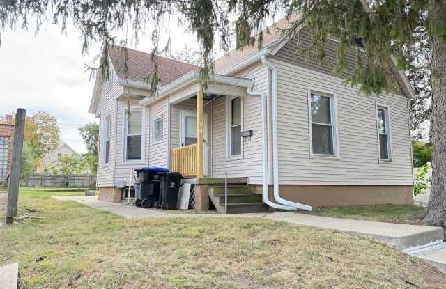 Recently redone 3BR 1.5 bath house in Bloomington photos photos