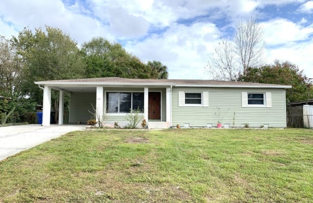 11725 FOREST HILLS DRIVE - 11725 North Forest Hills Drive, Lake Magdalene, FL 33612