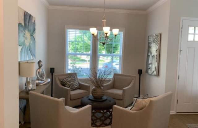 7524 Waverly Walk Ave Gallery 2