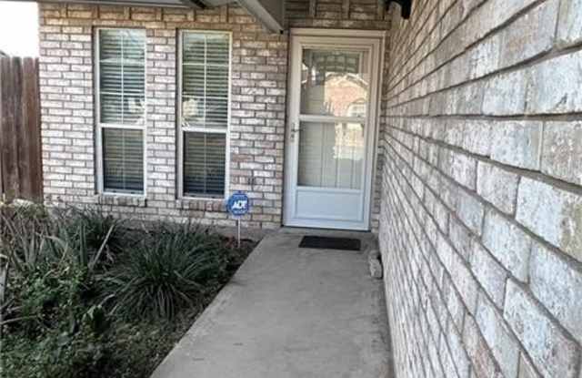 5904 N 28th Lane Gallery 2