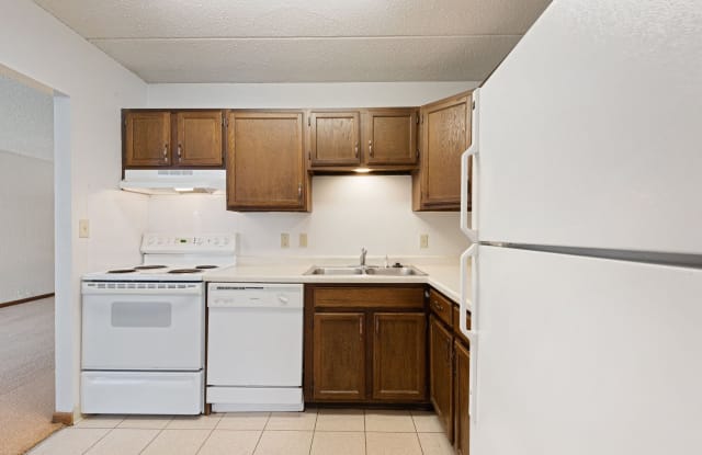 Park Plaza Apartments Gallery 2