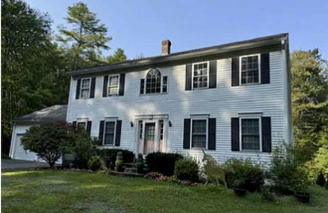 Spacious Colonial Home | 3.42 Acres, Cathedral Ceilings & Oversized Garage Gallery 3
