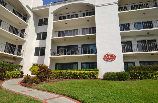 238 Mariner Dr - 238 Mariner Drive, Tarpon Springs, FL 34689