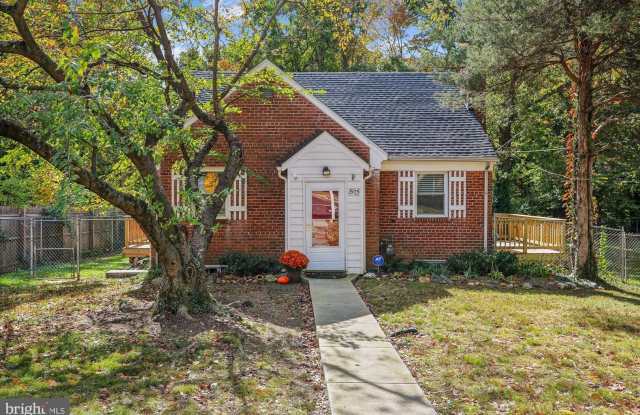 Fabulous 4BR/ 2.5BA Cape Cod in Takoma Park (PG) photos photos