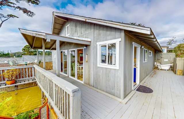 Incredible Views with Outdoor Deck photos photos