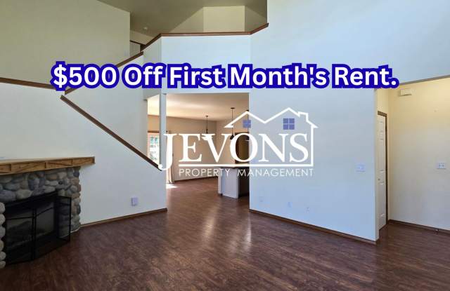 $500 Off First Month's Rent - Home in West Yakima with Large Bonus Room – Lawncare & Pest Control Included Gallery 1