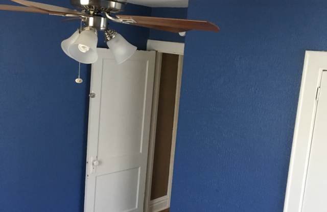 2 Bedroom 1 Bath House Sycamore St $695 No Pets Call (304) 521-2567 - 135 Sycamore Street, Huntington, WV 25705