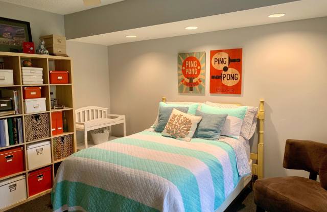4560 Suburban Pines Drive Gallery 3