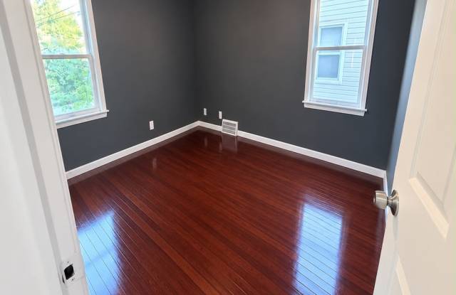 8084 Greenview Avenue - NEW Gallery 3