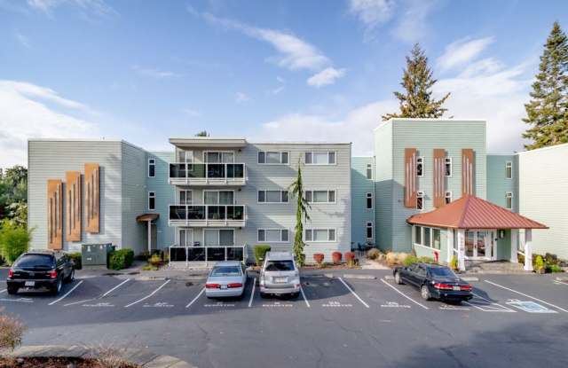 Lovely, Rare Downtown Edmonds Condo,Pet(s) photos photos