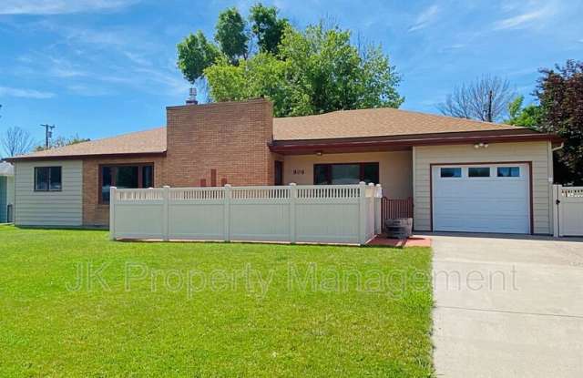 806 Forest Ave photos photos