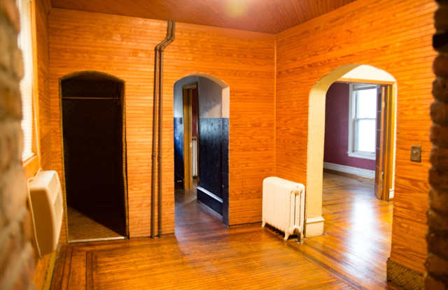 5 Bed 2 Bath Como House Available September 2026 photos photos