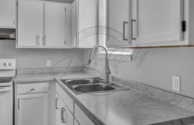 Updated Two Bedroom Ranch w/ Special! photos photos Updated Two Bedroom Ranch w/ Special! photos photos