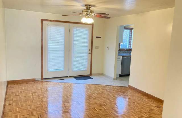 333 Pond St Apt 1 Gallery 4