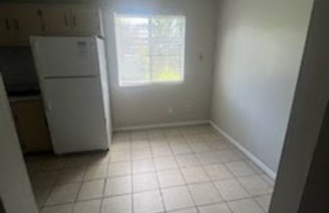 7322 Kingman Gallery 4