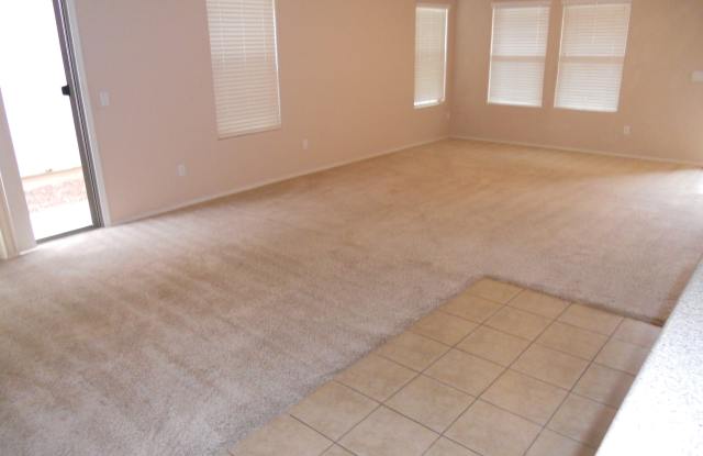 1375 S Joshua Tree Ln Gallery 4