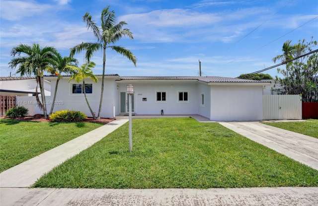 8540 SW 20th St photos photos