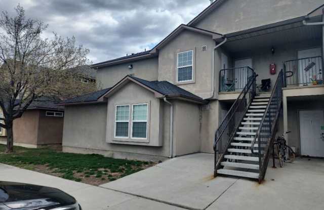 1041 W. Pine Ave photos photos